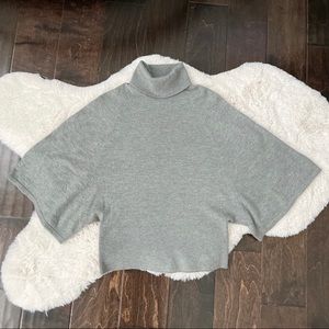 Club Monaco short sleeves sweater